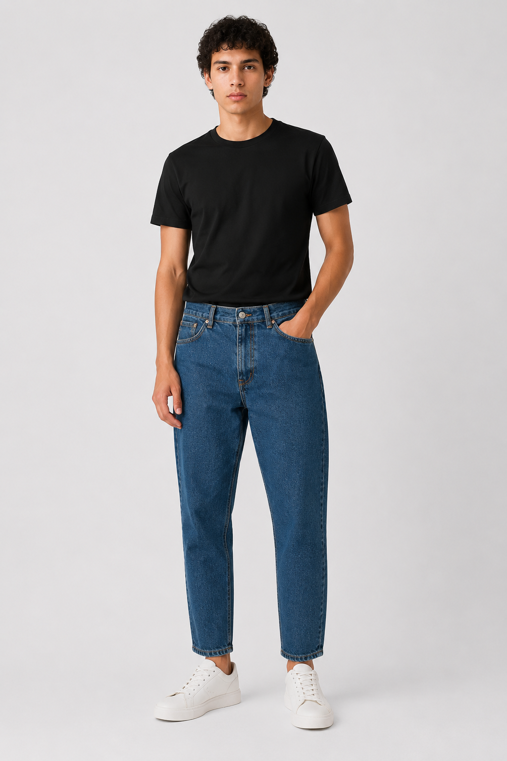 JEANS 5 Tasche Carrot Fit Lavaggio Medio